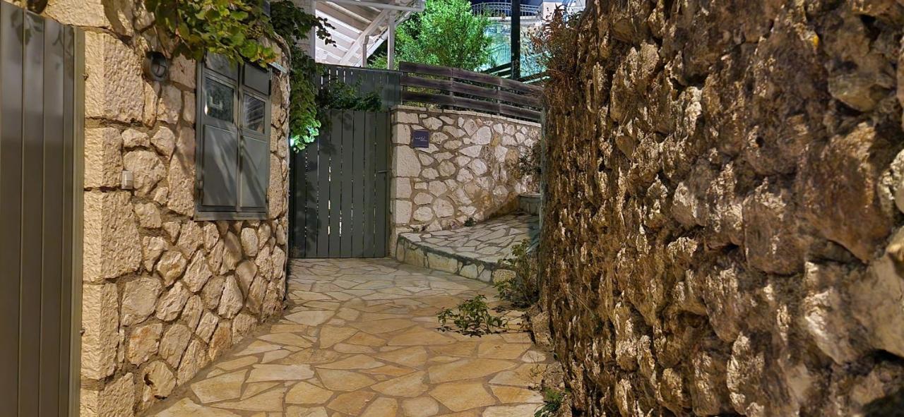Wild Sea Apartments Áyios Nikítas Екстериор снимка
