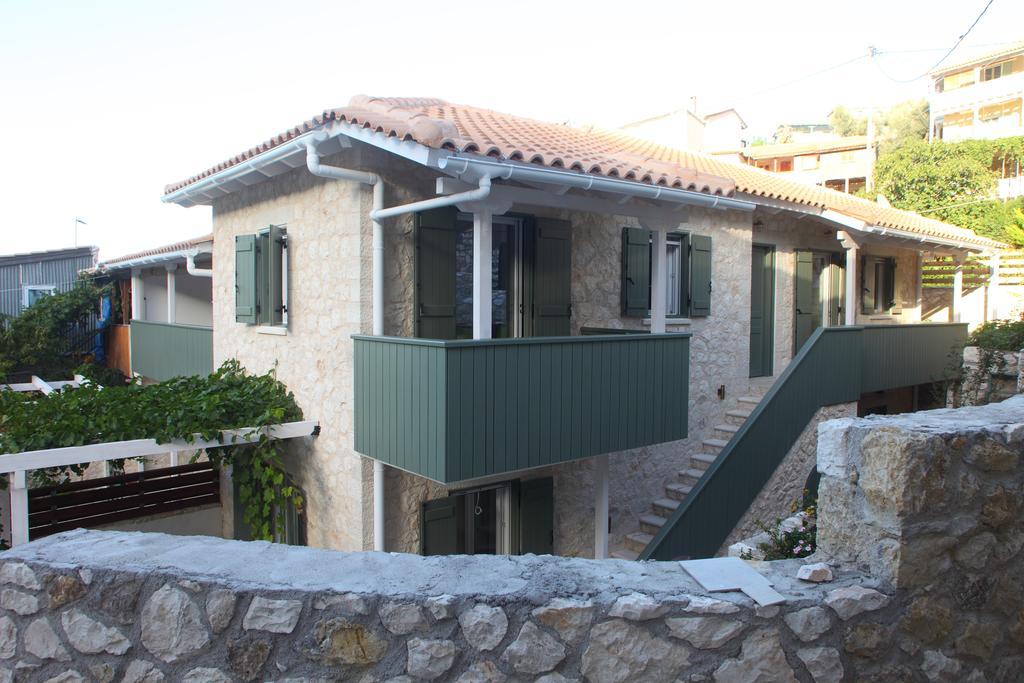 Wild Sea Apartments Áyios Nikítas Екстериор снимка